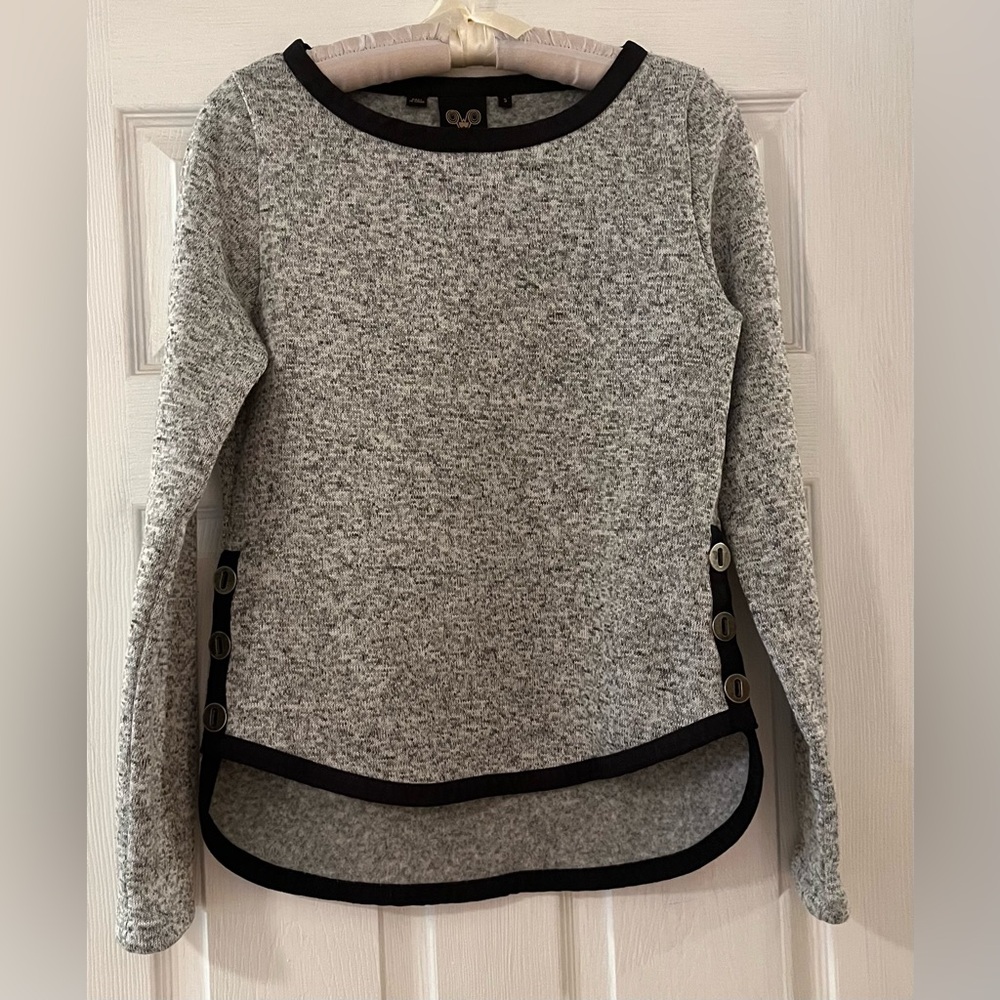 Gray Crew Neck Sweater with Black Trim sz Small